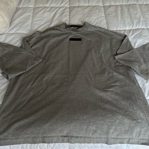 Fear of God Essentials Light Heather Grey Long Sleeve T-Shirt - Picture 1 of 5